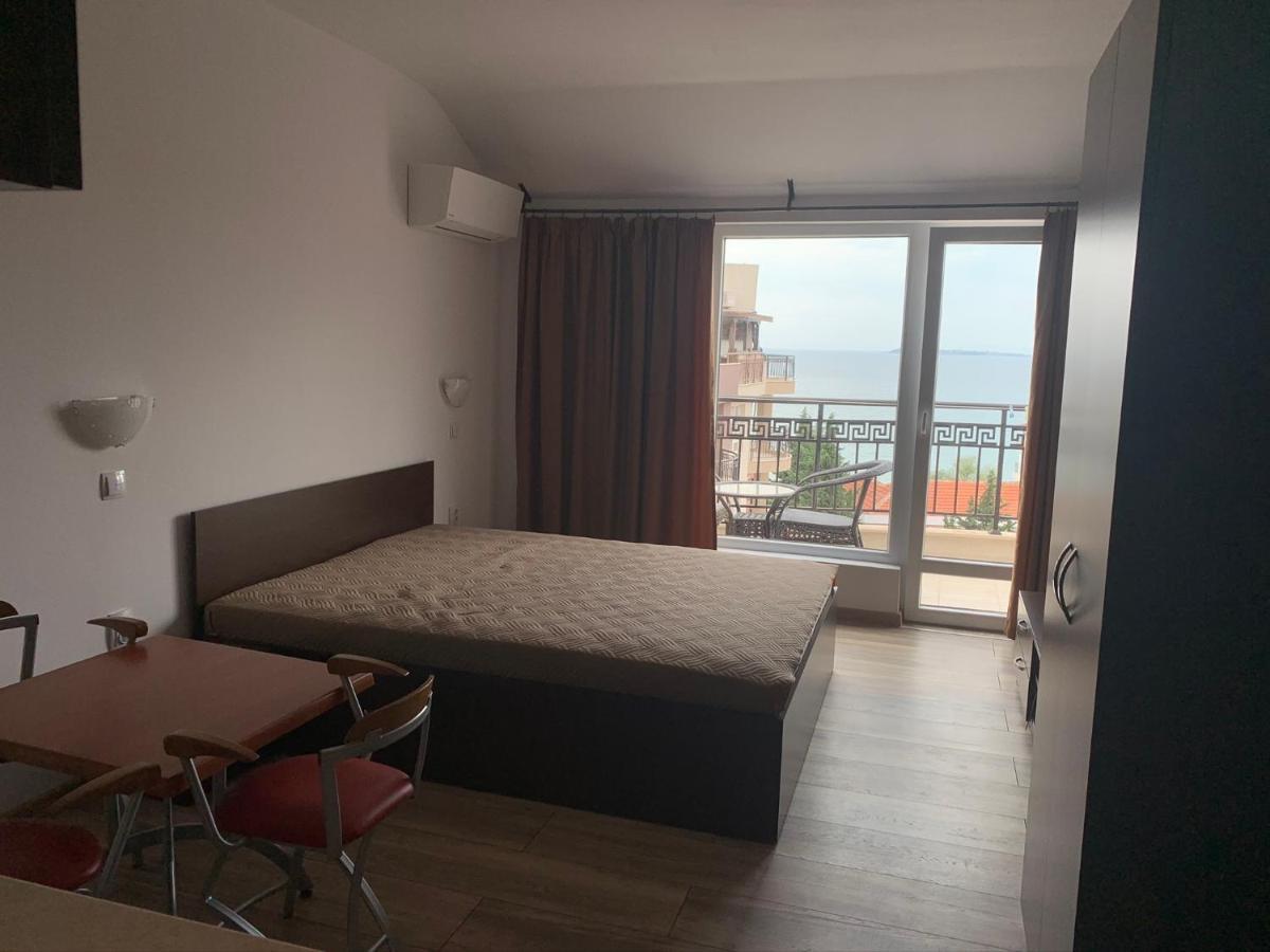 Marina Bay Saint Vlas דירה