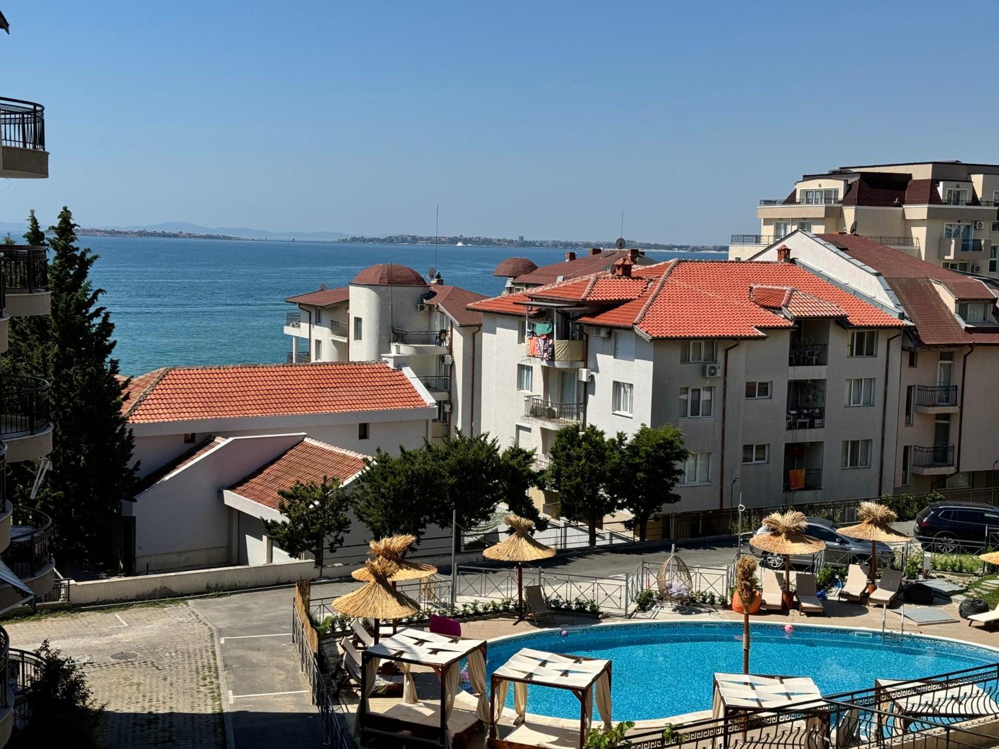 Marina Bay Saint Vlas דירה